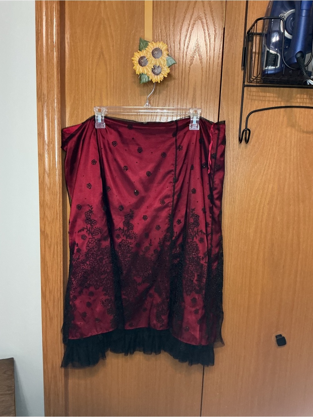 Red Lace-bead Embellished Satin A-Line Skirt 16w